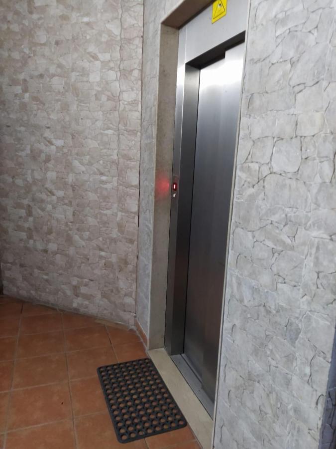 Jozi Kaiser Apartment 3 ดูร์เรส ภายนอก รูปภาพ
