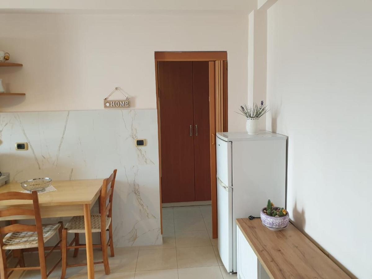 Jozi Kaiser Apartment 3 ดูร์เรส ภายนอก รูปภาพ