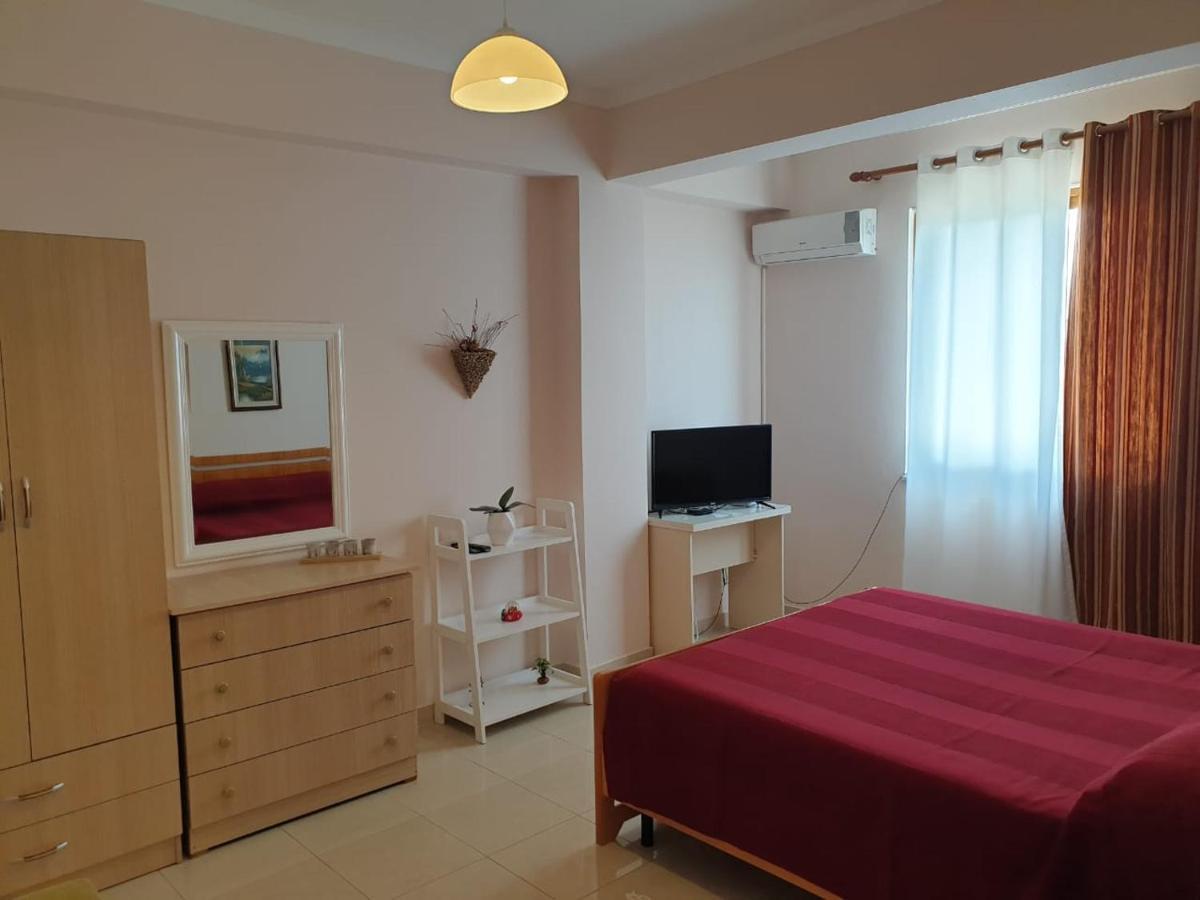 Jozi Kaiser Apartment 3 ดูร์เรส ภายนอก รูปภาพ